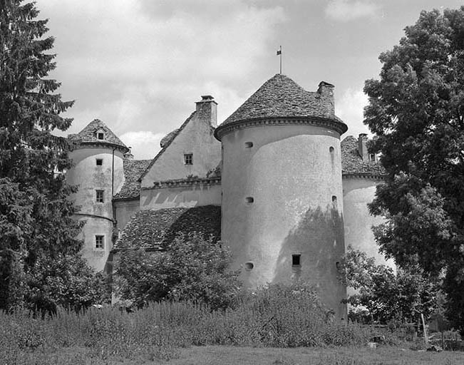 Vue générale depuis l'Ouest. © Yves Sancey / Région Bourgogne-Franche-Comté, Inventaire du patrimoine - 1981