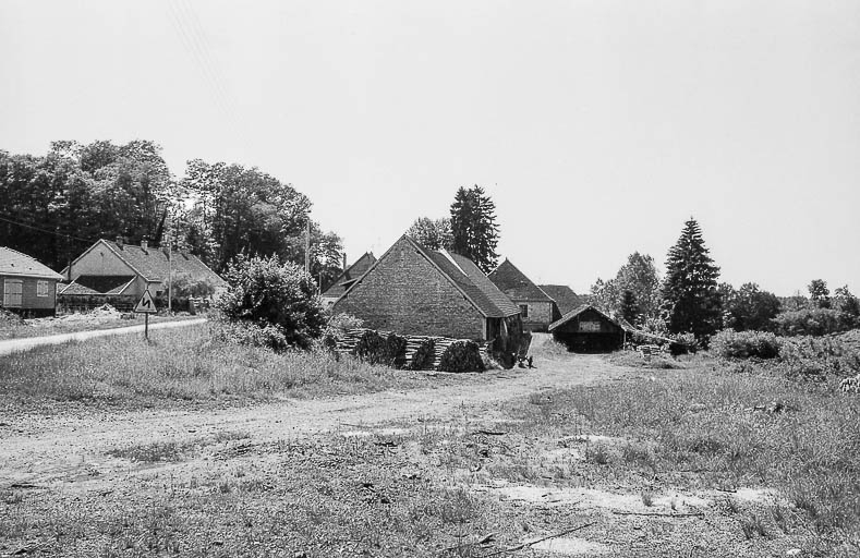Vue d'ensemble en 1981. © Bernard Lardière / Région Bourgogne-Franche-Comté, Inventaire du patrimoine - 1981