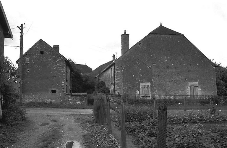 Vue d'ensemble. © Bernard Lardière / Région Bourgogne-Franche-Comté, Inventaire du patrimoine - 1981