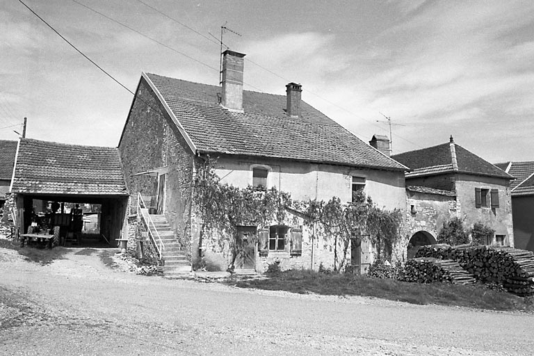 Vue d'ensemble. © Bernard Lardière / Région Bourgogne-Franche-Comté, Inventaire du patrimoine - 1981