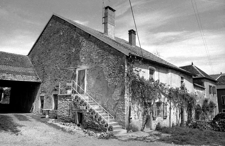 Vue de l'habitation. © Bernard Lardière / Région Bourgogne-Franche-Comté, Inventaire du patrimoine - 1981