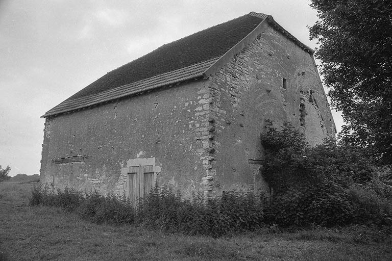 Façade postérieure. © Bernard Lardière / Région Bourgogne-Franche-Comté, Inventaire du patrimoine - 1981