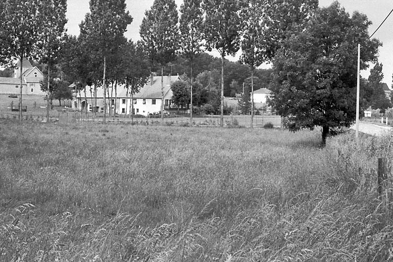 Vue d'ensemble. © Yves Sancey / Région Bourgogne-Franche-Comté, Inventaire du patrimoine - 1981 Vue d'ensemble. © Yves Sancey / Région Bourgogne-Franche-Comté, Inventaire du patrimoine - 1981