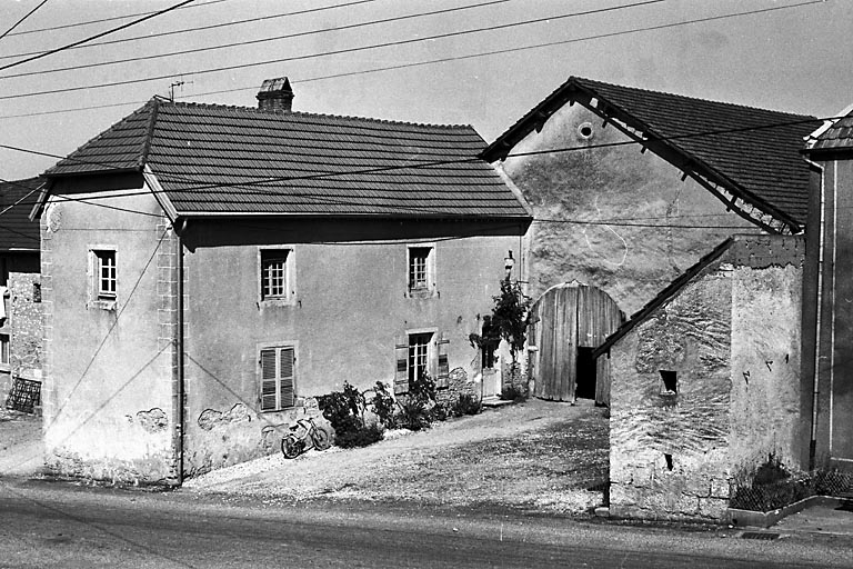 Vue d'ensemble. © Bernard Lardière / Région Bourgogne-Franche-Comté, Inventaire du patrimoine - 1981