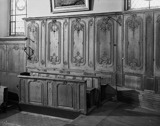 Stalles et lambris de demi-revêtement, mur sud © Yves Sancey / Région Bourgogne-Franche-Comté, Inventaire du patrimoine - 1982