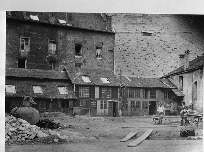 La clouterie et l'atelier d'ajustage, avant l'incendie de 1903. © D.  Dominguez (reproduction) / Région Bourgogne-Franche-Comté, Inventaire du patrimoine - 1982 La clouterie et l'atelier d'ajustage, avant l'incendie de 1903. © D.  Dominguez (reproduction) / Région Bourgogne-Franche-Comté, Inventaire du patrimoine - 1982