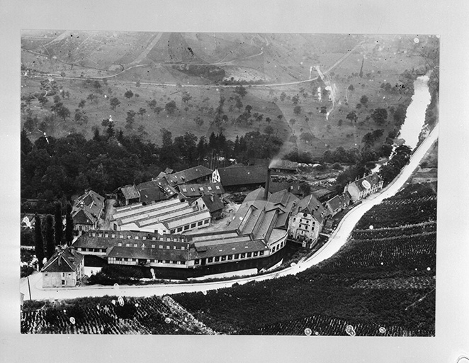 Vue d'ensemble des bâtiments d'Hauterive, vers 1950. © D.  Dominguez (reproduction) / Région Bourgogne-Franche-Comté, Inventaire du patrimoine - 1982 Vue d'ensemble des bâtiments d'Hauterive, vers 1950. © D.  Dominguez (reproduction) / Région Bourgogne-Franche-Comté, Inventaire du patrimoine - 1982