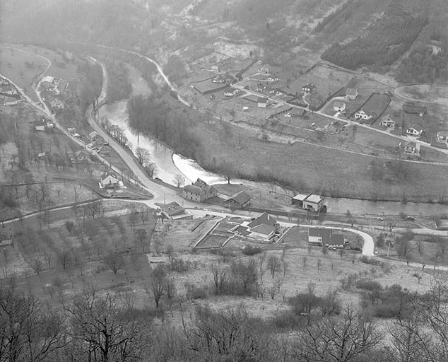 Vue générale de la tréfilerie Bersaillin. © Yves Sancey / Région Bourgogne-Franche-Comté, Inventaire du patrimoine - 1982 Vue générale de la tréfilerie Bersaillin. © Yves Sancey / Région Bourgogne-Franche-Comté, Inventaire du patrimoine - 1982