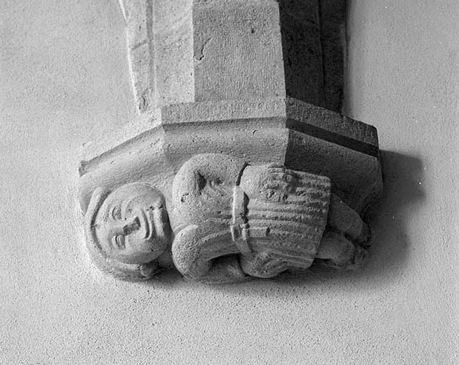 Choeur : culot en pierre. © Yves Sancey / Région Bourgogne-Franche-Comté, Inventaire du patrimoine - 1982