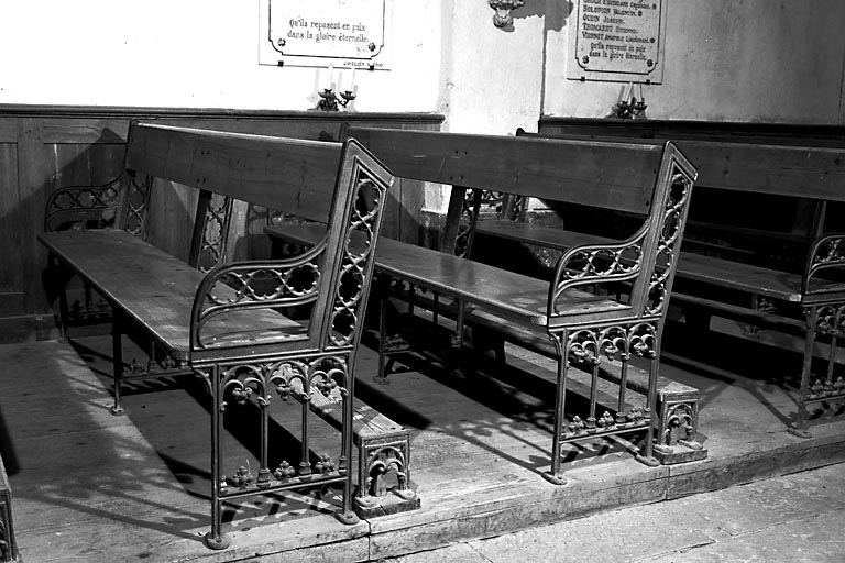 Vue de deux bancs. © Yves Sancey / Région Bourgogne-Franche-Comté, Inventaire du patrimoine - 1982