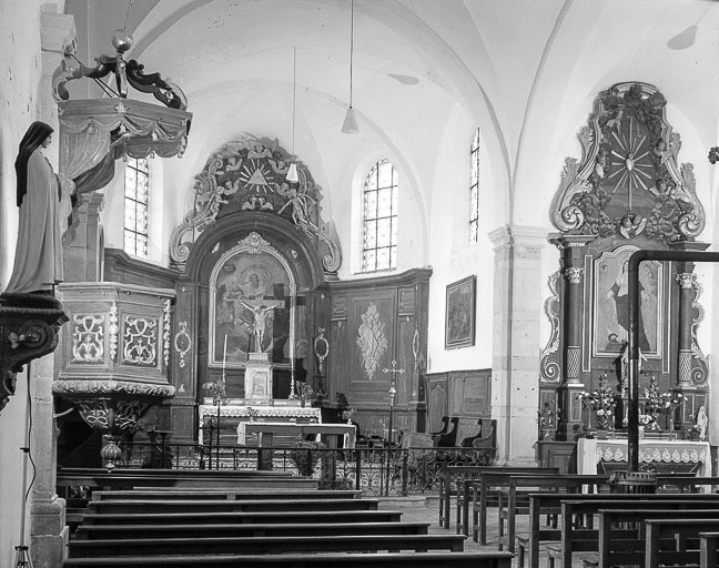 Choeur et bras du transept droit. © Yves Sancey / Région Bourgogne-Franche-Comté, Inventaire du patrimoine - 1982