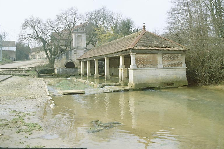 Vue d'ensemble. © Yves Sancey / Région Bourgogne-Franche-Comté, Inventaire du patrimoine - 1982