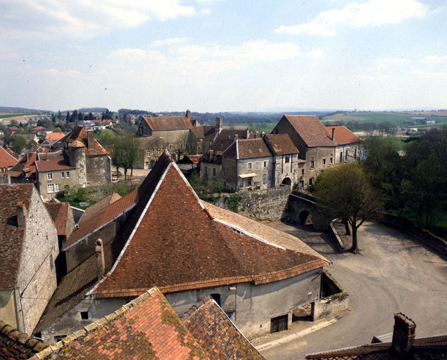 Vue d'ensemble depuis le clocher de l'église. © Yves Sancey / Région Bourgogne-Franche-Comté, Inventaire du patrimoine - 1982