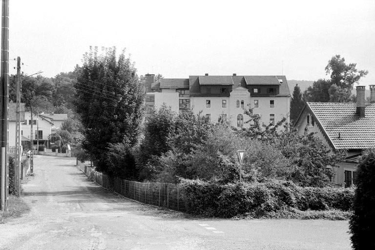 Vue de situation. © Bernard Lardière / Région Bourgogne-Franche-Comté, Inventaire du patrimoine - 1982