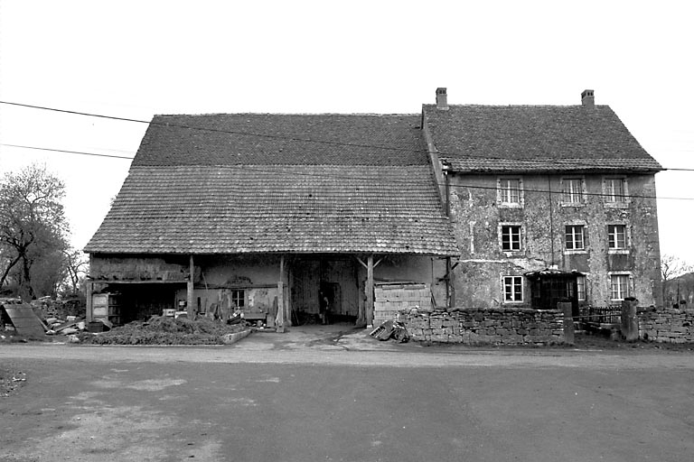 Vue d'ensemble. © Bernard Lardière / Région Bourgogne-Franche-Comté, Inventaire du patrimoine - 1982