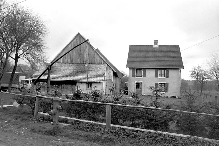 Vue d'ensemble. © Bernard Lardière / Région Bourgogne-Franche-Comté, Inventaire du patrimoine - 1982