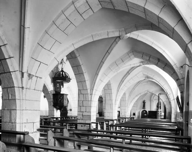 Collatéral droit. © Yves Sancey / Région Bourgogne-Franche-Comté, Inventaire du patrimoine - 1982