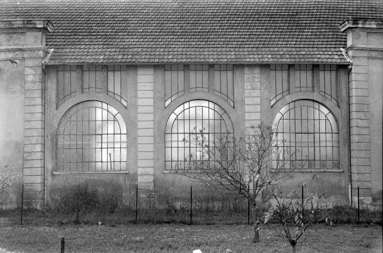 Baies sur la façade latérale droite. © Bernard Lardière / Région Bourgogne-Franche-Comté, Inventaire du patrimoine - 1983
