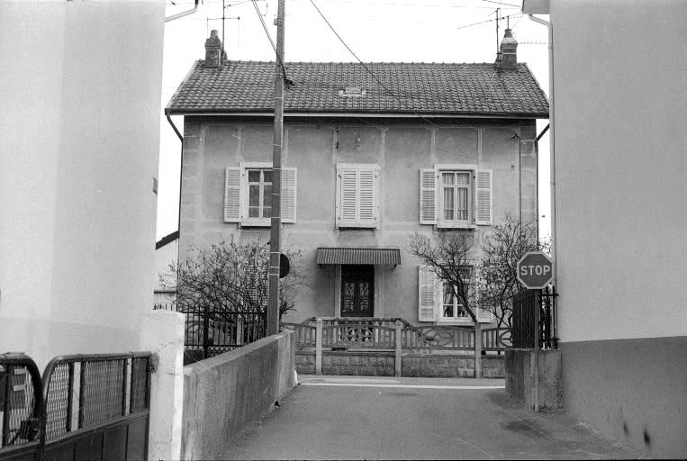 Elévation antérieure. © Bernard Lardière / Région Bourgogne-Franche-Comté, Inventaire du patrimoine - 1983