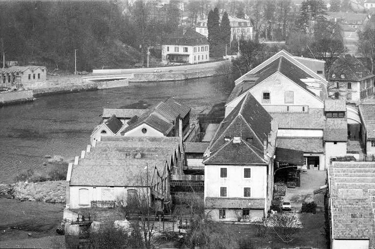 Vue plongeante depuis le sud en 1983. © J. Dumont / Région Bourgogne-Franche-Comté, Inventaire du patrimoine - 1983