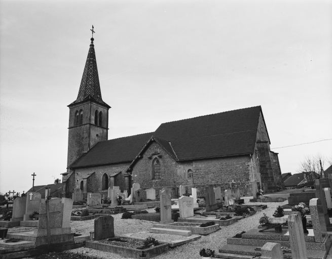 Façade latérale droite. © Yves Sancey / Région Bourgogne-Franche-Comté, Inventaire du patrimoine - 1983