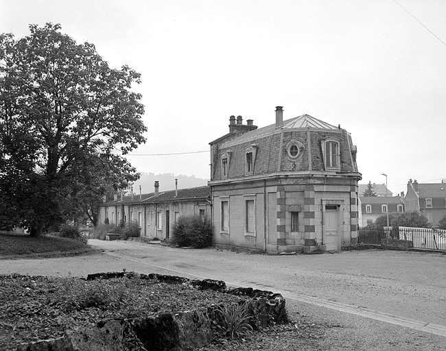 Chai et logement ouest. © Yves Sancey / Région Bourgogne-Franche-Comté, Inventaire du patrimoine - 1983