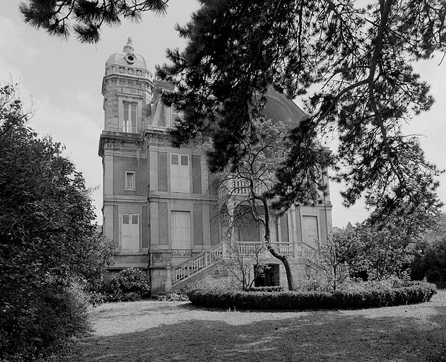 Façade postérieure. © Yves Sancey / Région Bourgogne-Franche-Comté, Inventaire du patrimoine - 1983