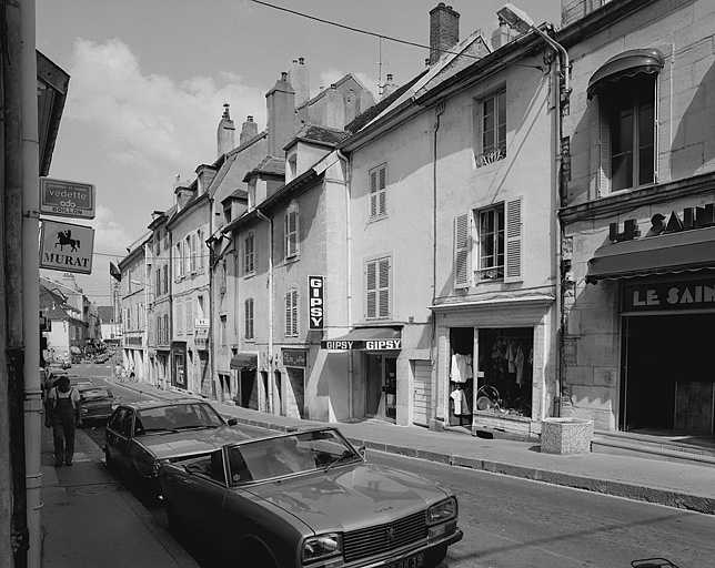 Rue Saint-Désiré. © Yves Sancey / Région Bourgogne-Franche-Comté, Inventaire du patrimoine - 1983
