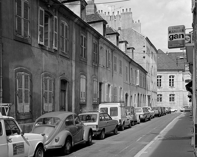 Rue Tamisier (n° 10 à 2). © Yves Sancey / Région Bourgogne-Franche-Comté, Inventaire du patrimoine - 1983