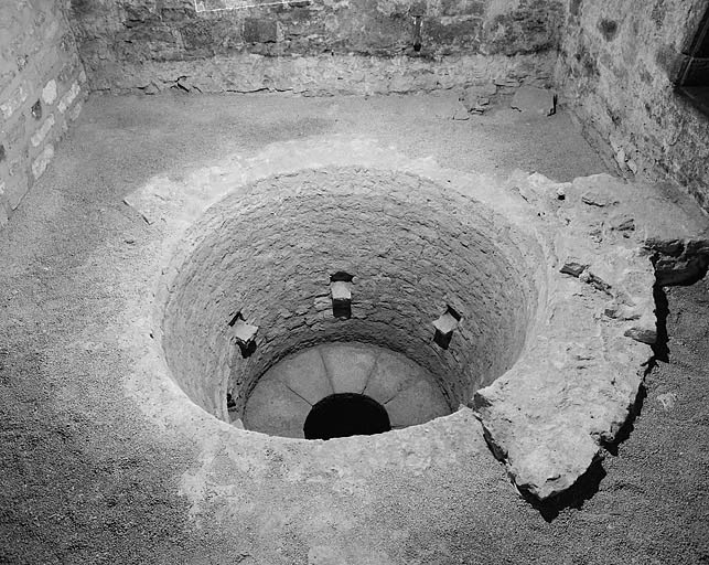 "Fontaine de Rome" : détail. © Yves Sancey / Région Bourgogne-Franche-Comté, Inventaire du patrimoine - 1983