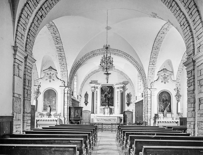 Intérieur : transept et choeur. © Yves Sancey / Région Bourgogne-Franche-Comté, Inventaire du patrimoine - 1983