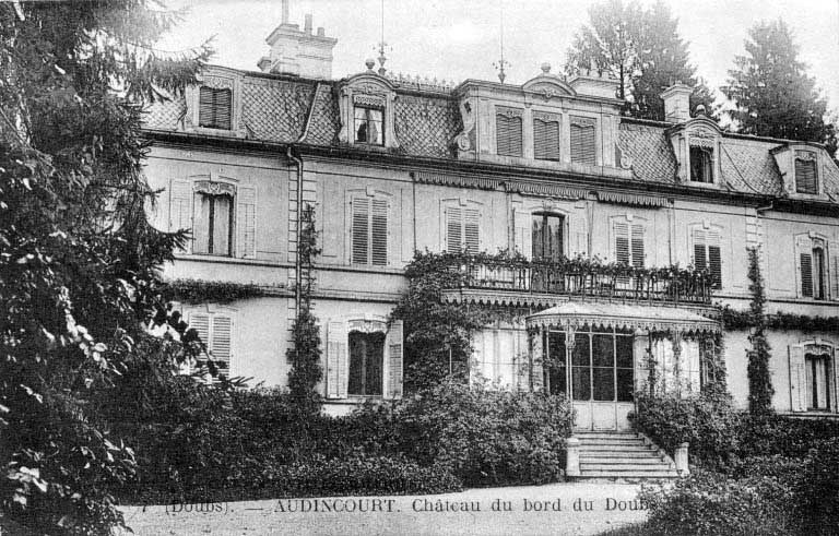 7. (Doubs). - AUDINCOURT. Château du bord du Doubs [façade antérieure. © Yves  Sancey (reproduction) / Région Bourgogne-Franche-Comté, Inventaire du patrimoine - 1984