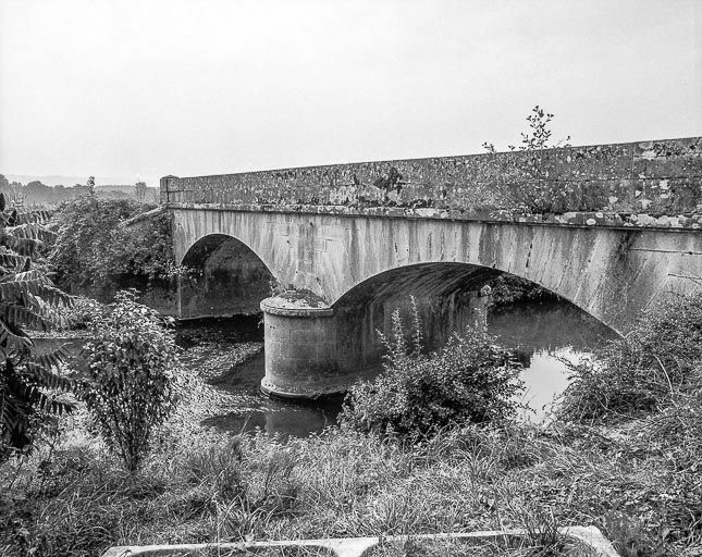 Face amont. © Yves Sancey / Région Bourgogne-Franche-Comté, Inventaire du patrimoine - 1984