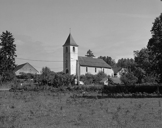 Façades antérieure et latérale droite. © Yves Sancey / Région Bourgogne-Franche-Comté, Inventaire du patrimoine - 1984