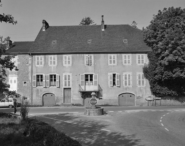 Façade antérieure. © Yves Sancey / Région Bourgogne-Franche-Comté, Inventaire du patrimoine - 1984