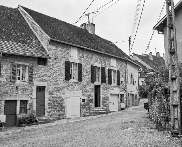 Façade antérieure. © Yves Sancey / Région Bourgogne-Franche-Comté, Inventaire du patrimoine - 1984