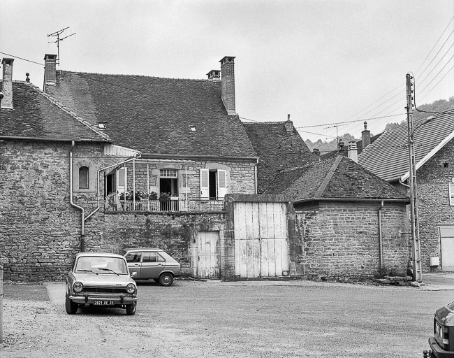Façade antérieure. © Yves Sancey / Région Bourgogne-Franche-Comté, Inventaire du patrimoine - 1984