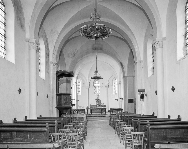 Nef et choeur vus depuis l'entrée. © Yves Sancey / Région Bourgogne-Franche-Comté, Inventaire du patrimoine - 1984