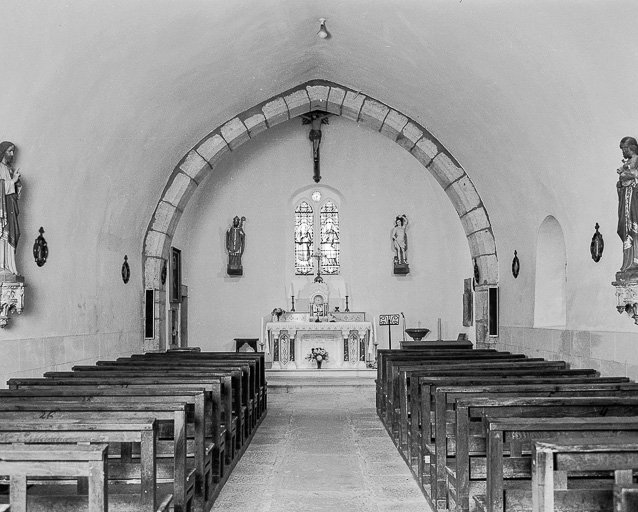 Nef et choeur vus depuis l'entrée. © Yves Sancey / Région Bourgogne-Franche-Comté, Inventaire du patrimoine - 1984