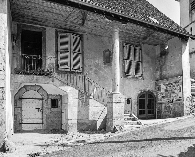 Façade antérieure, partie droite. © Yves Sancey / Région Bourgogne-Franche-Comté, Inventaire du patrimoine - 1984