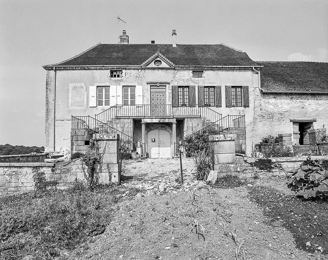 L'habitation, vue de face. © Yves Sancey / Région Bourgogne-Franche-Comté, Inventaire du patrimoine - 1984