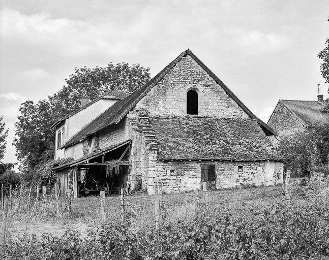 Vue de la chapelle. © Yves Sancey / Région Bourgogne-Franche-Comté, Inventaire du patrimoine - 1984