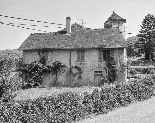 Façade postérieure. © Yves Sancey / Région Bourgogne-Franche-Comté, Inventaire du patrimoine - 1984