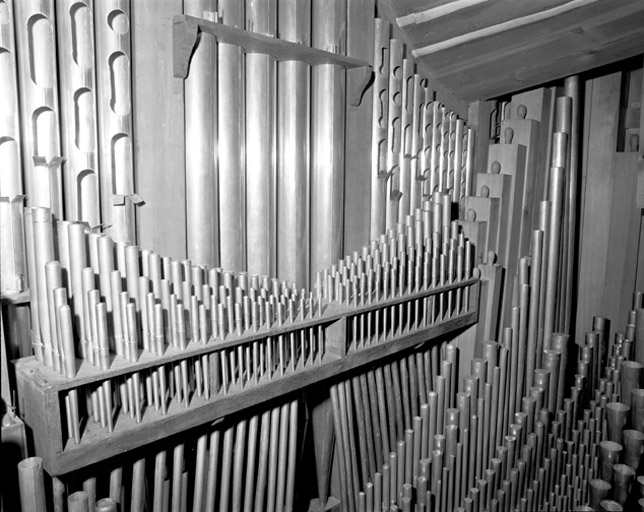 Tuyauterie, jeu de cornet vu de trois quarts gauche. © Jérôme Mongreville / Région Bourgogne-Franche-Comté, Inventaire du patrimoine - 1985