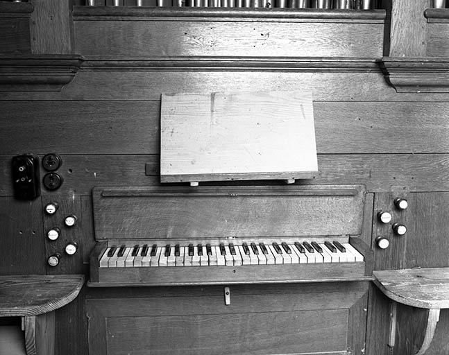 Console vue de face. © Jérôme Mongreville / Région Bourgogne-Franche-Comté, Inventaire du patrimoine - 1985