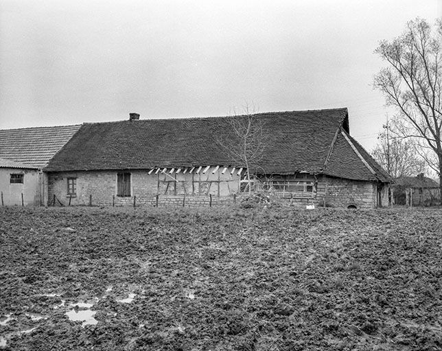 Façade postérieure. © Jérôme Mongreville / Région Bourgogne-Franche-Comté, Inventaire du patrimoine - 1985