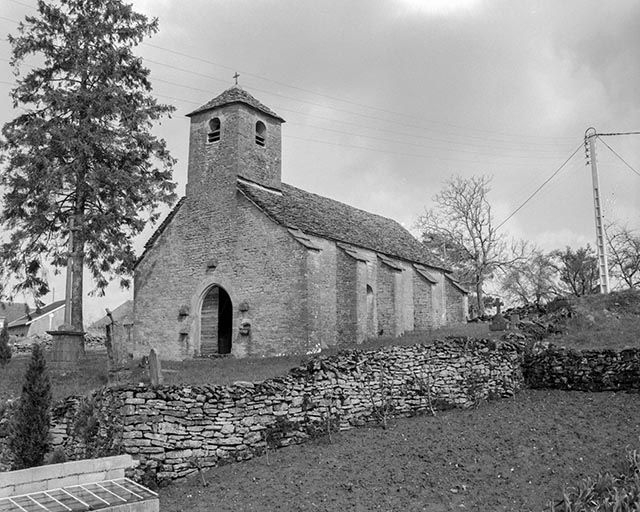 Façade antérieure et face droite. © Jérôme Mongreville / Région Bourgogne-Franche-Comté, Inventaire du patrimoine - 1985