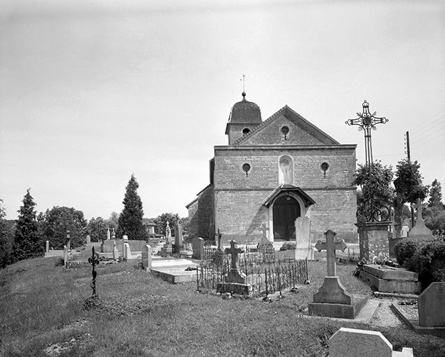 Façade antérieure. © Yves Sancey / Région Bourgogne-Franche-Comté, Inventaire du patrimoine - 1985