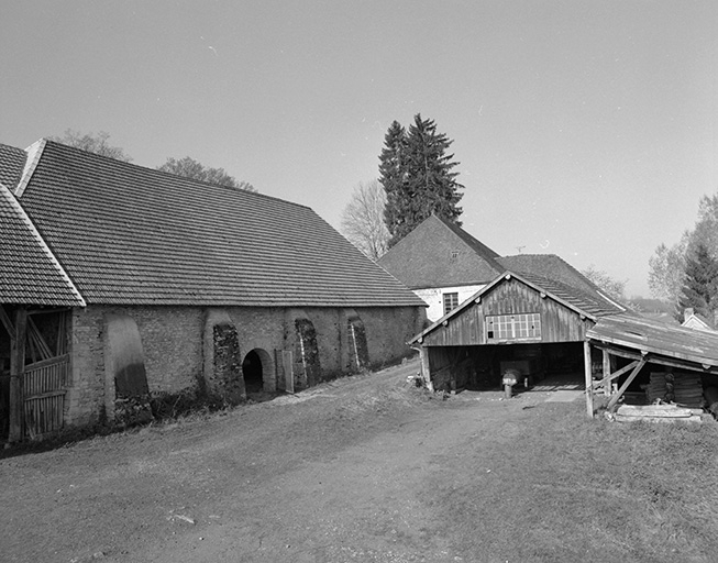 Vue de la halle à charbon. © Yves Sancey / Région Bourgogne-Franche-Comté, Inventaire du patrimoine - 1985