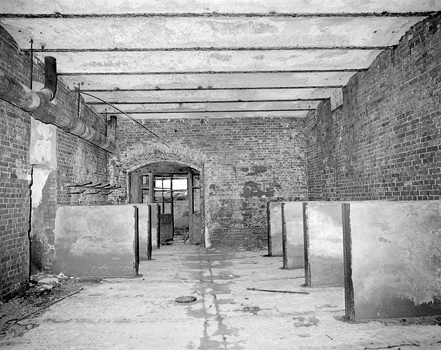 Premier étage, pièce à 1 vaisseau. © Yves Sancey / Région Bourgogne-Franche-Comté, Inventaire du patrimoine - 1986